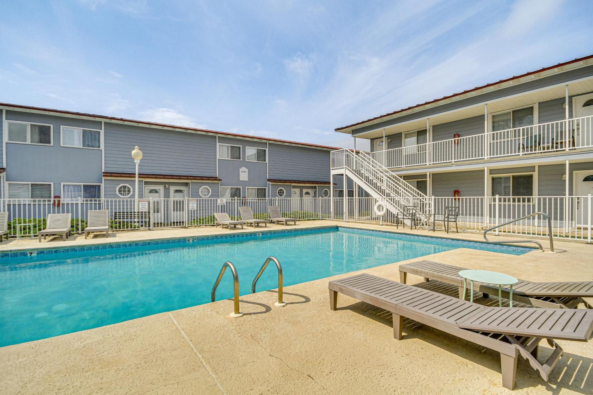 Airy Biloxi Condo With Patio Walk To Beach! Ngoại thất bức ảnh