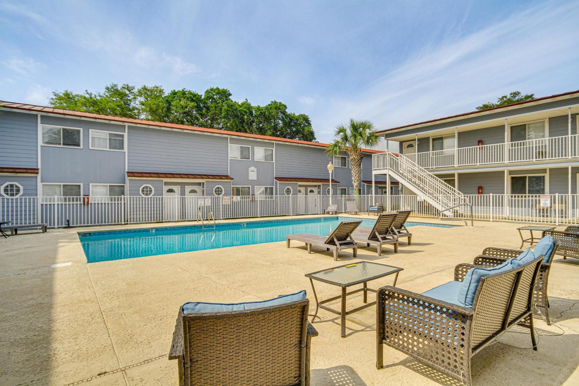 Airy Biloxi Condo With Patio Walk To Beach! Ngoại thất bức ảnh
