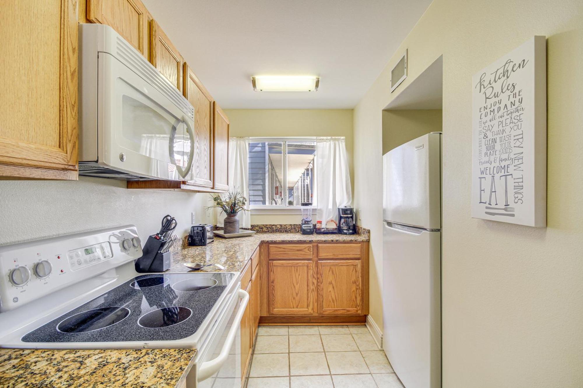 Airy Biloxi Condo With Patio Walk To Beach! Ngoại thất bức ảnh